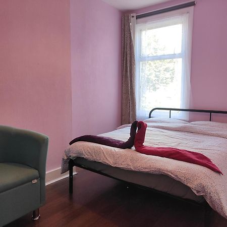 Charming Double Bed Retreat 호텔 런던 외부 사진