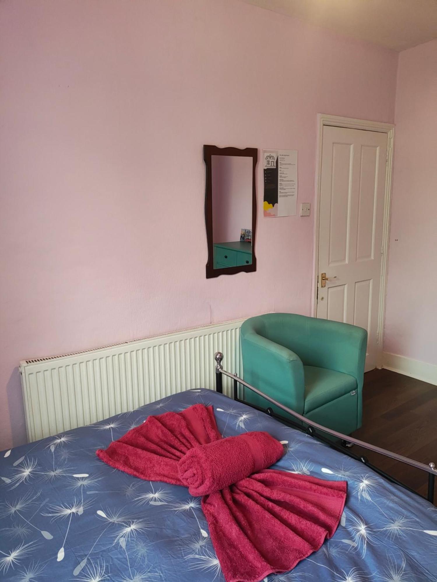 Charming Double Bed Retreat 호텔 런던 외부 사진